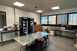 listings.show.sections.photos.alt