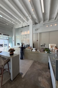 listings.show.sections.photos.alt