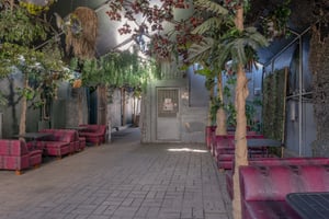 listings.show.sections.photos.alt