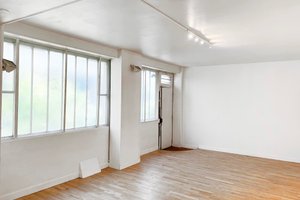 listings.show.sections.photos.alt