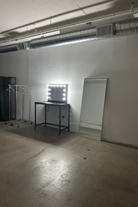 listings.show.sections.photos.alt