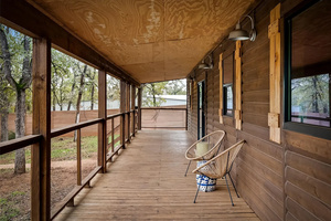 listings.show.sections.photos.alt