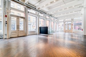 listings.show.sections.photos.alt