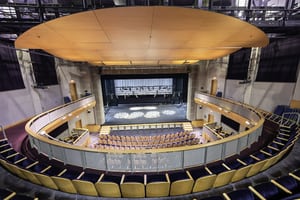 380-Seat Proscenium Theater with Balcony in Collegeville, foto 6