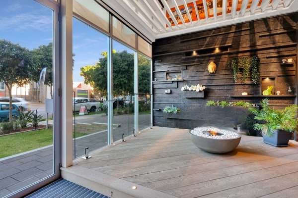 99 m² Retail Showroom with 10 m Glass Frontage in Alexandria, Sydney