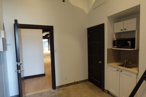 listings.show.sections.photos.alt