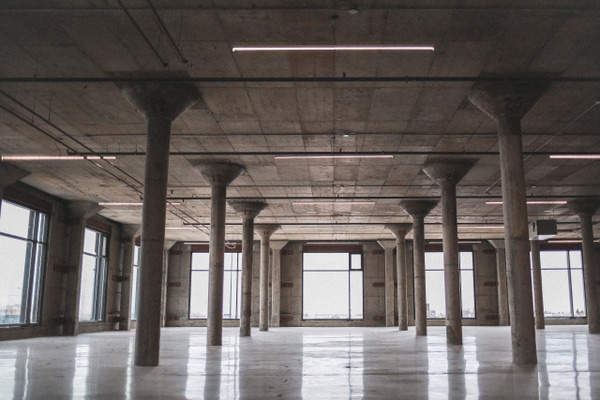 Huge Light-Filled Concrete Warehouse | 23,000 Sqft | 14ft Ceilings