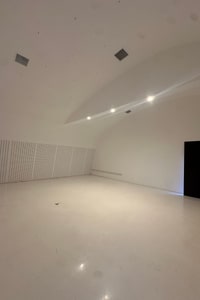 listings.show.sections.photos.alt