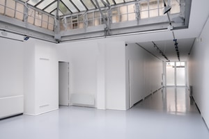 listings.show.sections.photos.alt