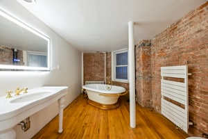 listings.show.sections.photos.alt
