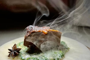 listings.show.sections.photos.alt