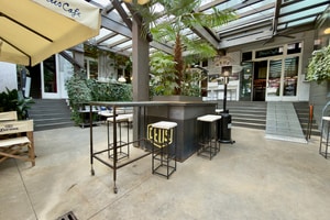 listings.show.sections.photos.alt