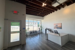 listings.show.sections.photos.alt