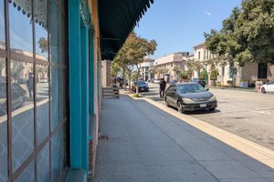 listings.show.sections.photos.alt