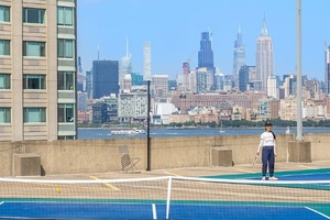 listings.show.sections.photos.alt