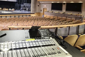 380-Seat Proscenium Theater with Balcony in Collegeville, foto 8