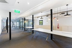 listings.show.sections.photos.alt