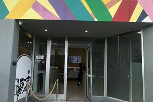 listings.show.sections.photos.alt