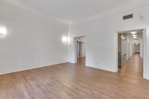 listings.show.sections.photos.alt