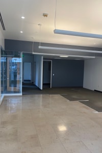 listings.show.sections.photos.alt