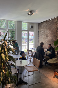 listings.show.sections.photos.alt