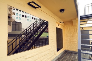 listings.show.sections.photos.alt