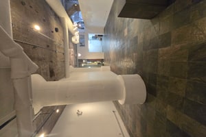 listings.show.sections.photos.alt