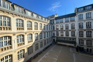 listings.show.sections.photos.alt