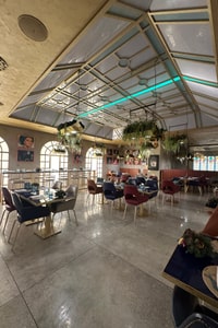 listings.show.sections.photos.alt