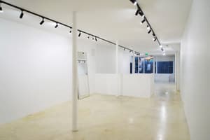 listings.show.sections.photos.alt