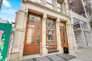 listings.show.sections.photos.alt