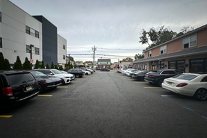 listings.show.sections.photos.alt