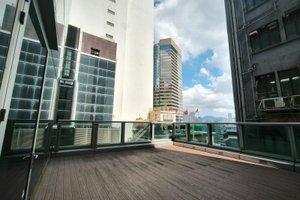 listings.show.sections.photos.alt