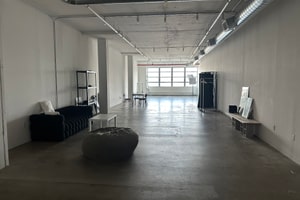 listings.show.sections.photos.alt