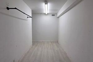 listings.show.sections.photos.alt