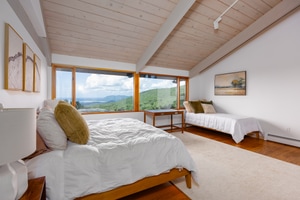 listings.show.sections.photos.alt