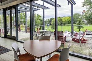 Glass-Walled Event Room with Two Terraces in Collegeville, up to 105 Guests, foto 2
