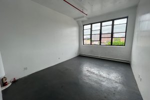 listings.show.sections.photos.alt