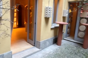 listings.show.sections.photos.alt