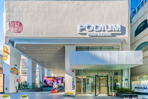 listings.show.sections.photos.alt