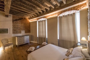 listings.show.sections.photos.alt