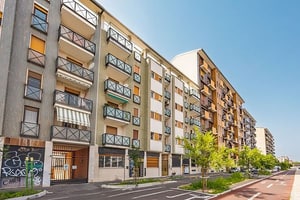 listings.show.sections.photos.alt