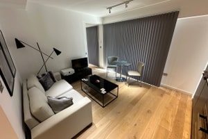 listings.show.sections.photos.alt