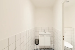 listings.show.sections.photos.alt