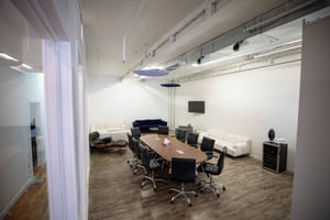 listings.show.sections.photos.alt