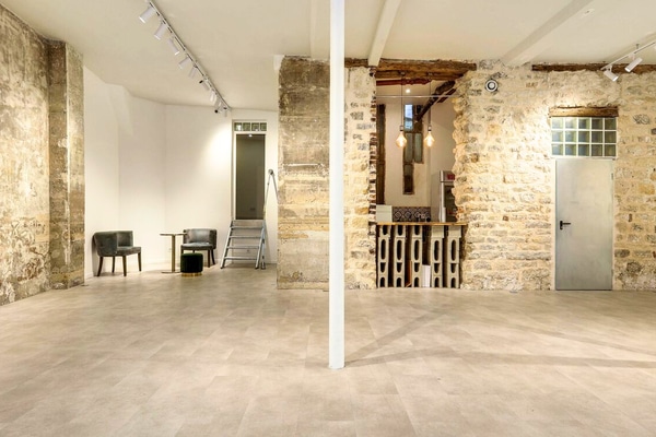 Succès garantie/Expo  Pop up/ Bastille rue animée.