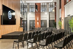 listings.show.sections.photos.alt