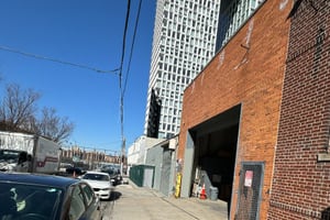 listings.show.sections.photos.alt