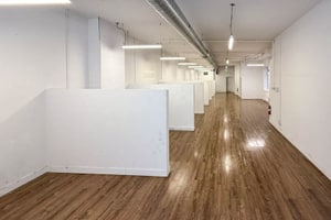 listings.show.sections.photos.alt