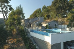 listings.show.sections.photos.alt